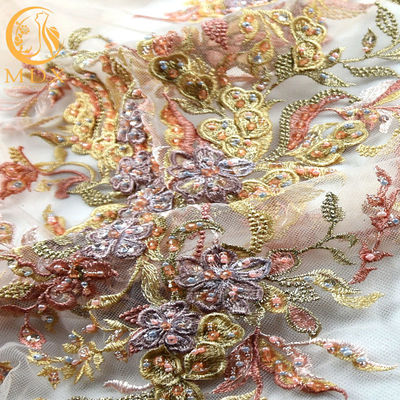 ফ্যাশন পুঁতি 3D Applique লেইস কাপড় হস্তনির্মিত সূচিকর্ম ব্রাইডাল ড্রেস জন্য